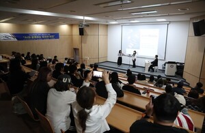 한림성심대학교, 배움과 성장의 의지를 찾는 특강부터 깜짝 음악공연까지...학생들과 특별한 소통 나눠